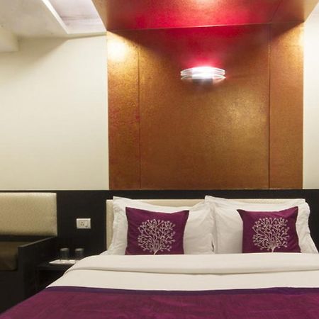 Hotel Accore Inn Mumbai Bagian luar foto