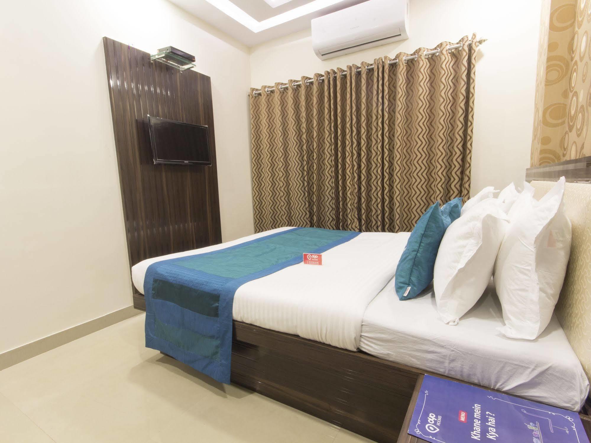 Hotel Accore Inn Mumbai Bagian luar foto