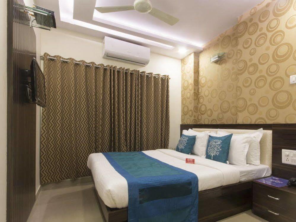 Hotel Accore Inn Mumbai Bagian luar foto