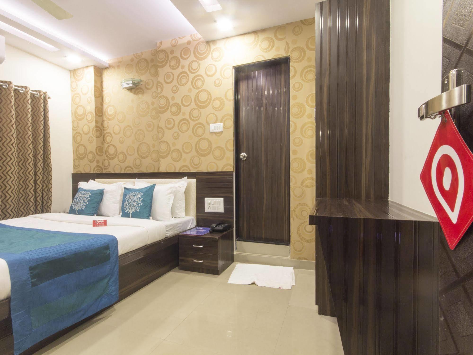 Hotel Accore Inn Mumbai Bagian luar foto